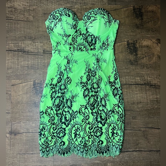 cute mini dress! - Picture 2 of 2